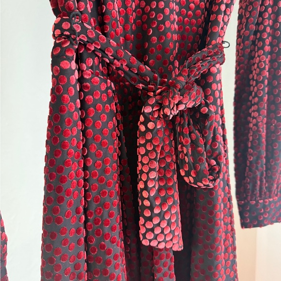 Calvin Klein Black Red Velvet Polka Dot V
Neck Tie Waist Dress Burnout Velvet 2 - Picture 4 of 8